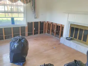 Post-Leak Cleanup & Debris Removal project documentation photo 14