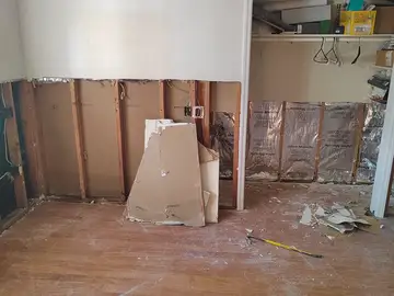 Post-Leak Cleanup & Debris Removal project documentation photo 34